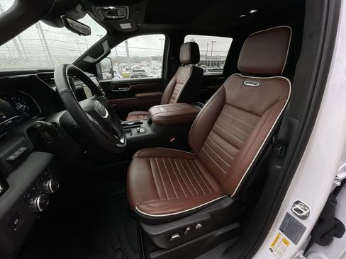 Certified 2025 GMC Sierra 2500 Denali Ultimate image 19