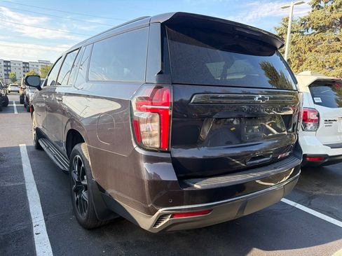 Used 2022 Chevrolet Suburban RST w/ Luxury Package AWD/4WD image 2