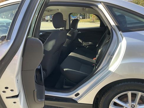 Used 2016 Ford Focus SE image 14