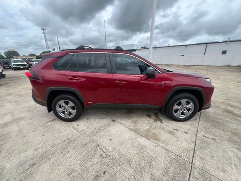 Used 2024 Toyota RAV4 LE AWD/4WD image 2