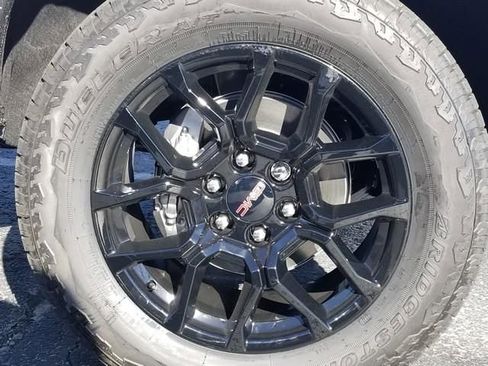 New 2026 GMC Canyon Elevation w/ Convenience Package image 21