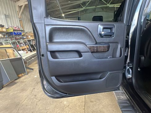 Used 2015 GMC Sierra 2500 Denali AWD/4WD image 15