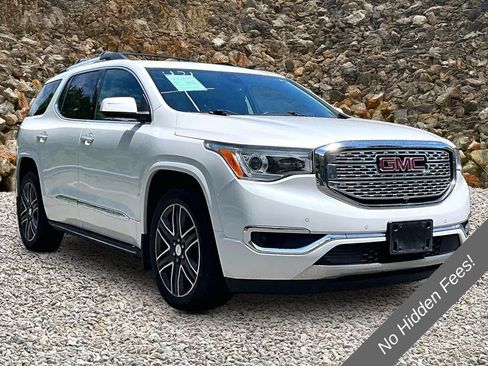 Used 2018 GMC Acadia Denali w/ Technology Package AWD/4WD image 9