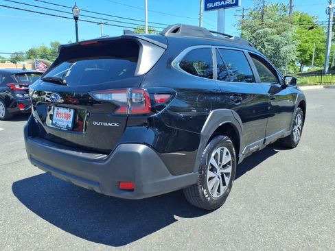 Used 2025 Subaru Outback Premium w/ Popular Package #1A AWD/4WD image 2