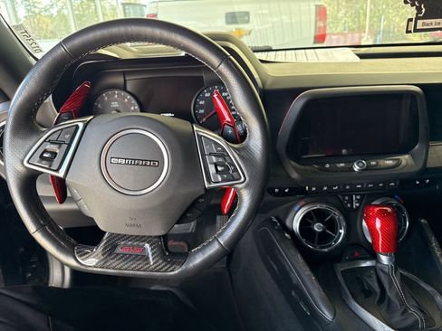 Used 2016 Chevrolet Camaro SS image 5