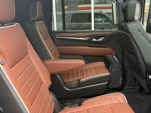 Used 2024 GMC Yukon XL Denali Ultimate image 26
