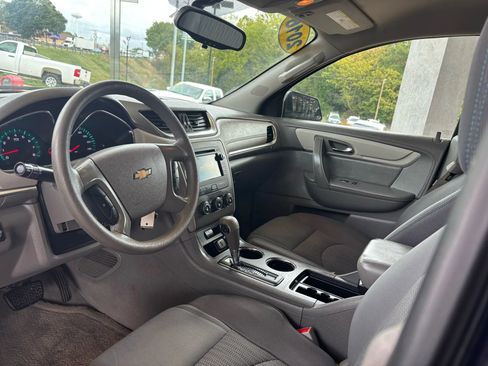 Used 2016 Chevrolet Traverse LS image 7