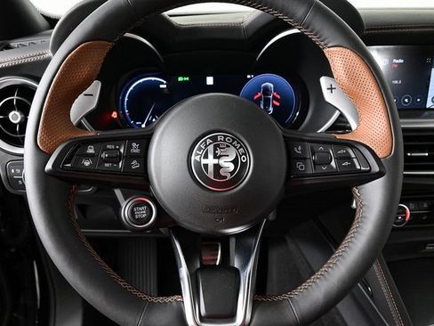 New 2025 Alfa Romeo Stelvio Sprint image 10