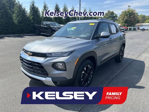 Used 2023 Chevrolet TrailBlazer LT w/ Convenience Package image 1