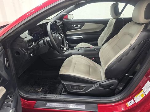 Used 2024 Ford Mustang GT Premium RWD image 7