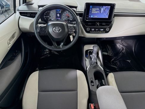 Used 2025 Toyota Corolla LE FWD image 17