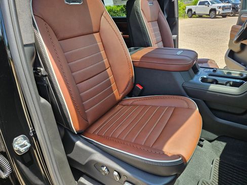 New 2026 GMC Sierra 3500 Denali Ultimate AWD/4WD image 30