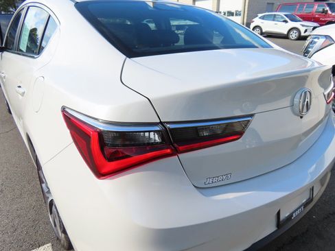 Used 2021 Acura ILX w/ Premium Package image 8