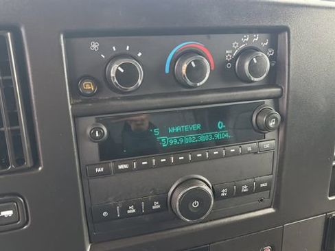 Used 2023 GMC Savana 2500 w/ Driver Convenience Package image 26