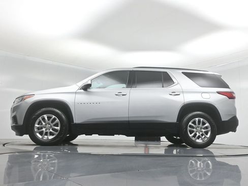 Used 2021 Chevrolet Traverse LT image 8