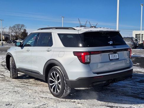 New 2026 Ford Explorer ST-Line image 18
