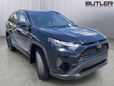 Certified 2025 Toyota RAV4 XLE w/ Convenience Package FWD image 7