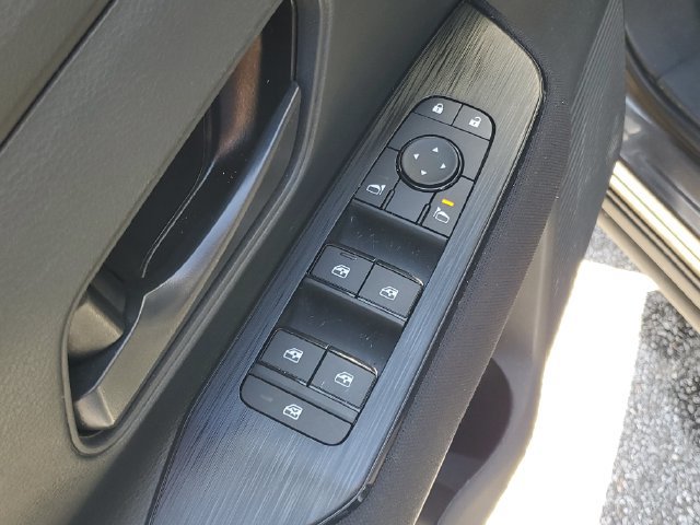 Certified 2025 Nissan Kicks S FWD image 25