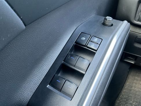 Used 2021 Toyota Highlander XSE image 23