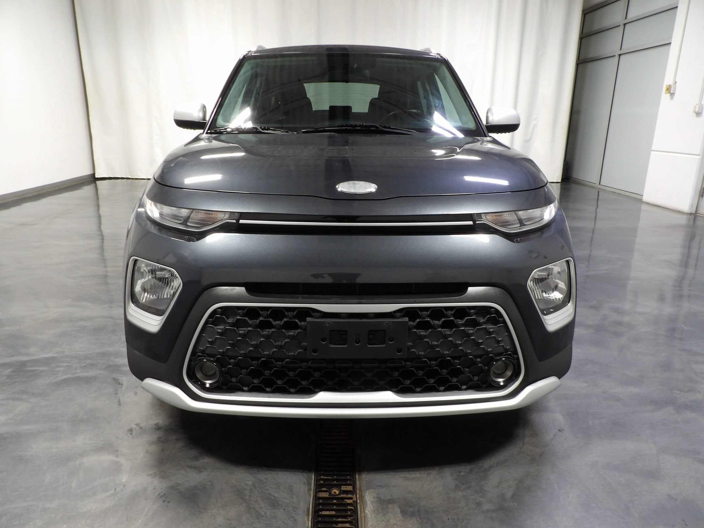 Used 2020 Kia Soul X-Line FWD image 2