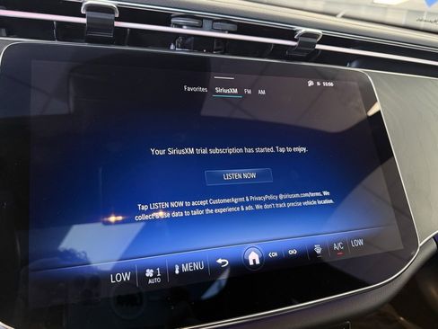 Used 2025 Mercedes-Benz E 350 Sedan image 9