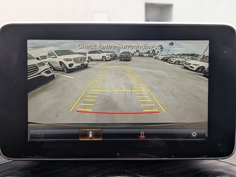 Used 2019 Mercedes-Benz GLC 350e 4MATIC image 13