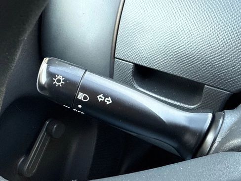 Used 2008 Toyota Yaris S image 27