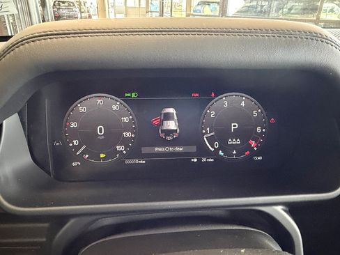 Used 2026 Land Rover Defender 110 X-Dynamic SE AWD/4WD image 24