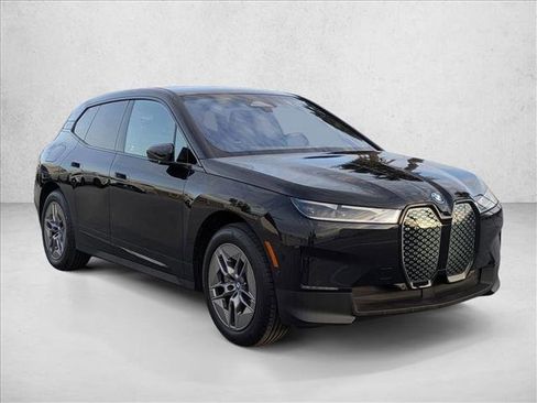 Certified 2023 BMW iX xDrive50 image 3