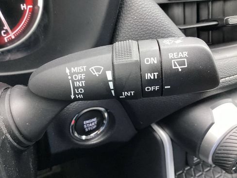 Used 2025 Toyota RAV4 XLE AWD/4WD image 30