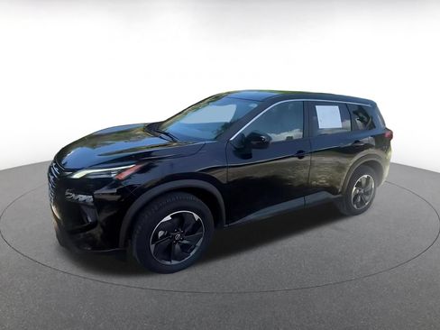 Used 2025 Nissan Rogue SV AWD/4WD image 6