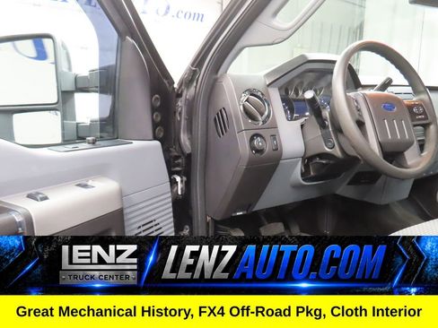 Used 2015 Ford F250 XLT w/ XLT Premium Package AWD/4WD image 40