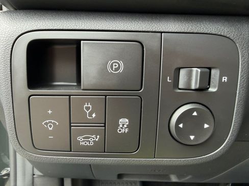 Used 2023 Hyundai Ioniq 6 SE AWD/4WD image 17