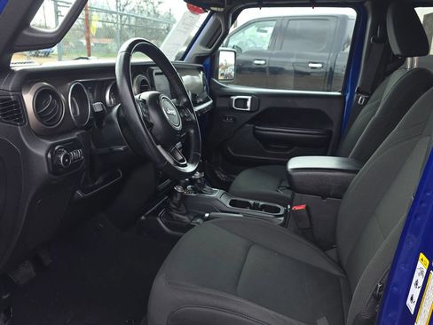 Used 2018 Jeep Wrangler Unlimited Sport S AWD/4WD image 13