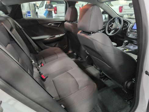 Used 2024 Chevrolet Malibu LT w/ Sport Edition FWD image 11