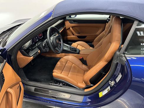 Certified 2025 Porsche 911 Carrera GTS image 21