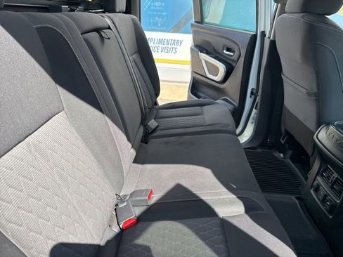 Used 2022 Nissan Titan SV w/ SV Convenience Package image 30