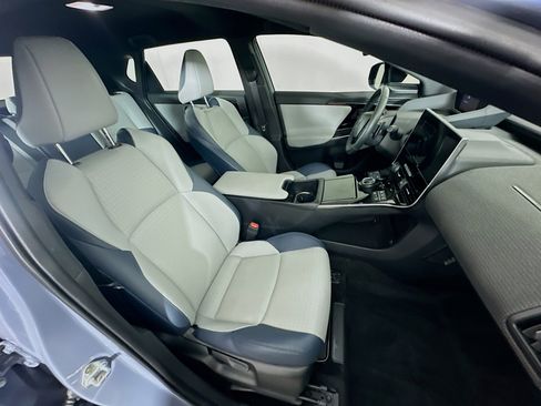 Used 2023 Subaru Solterra AWD image 32