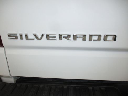 Used 2020 Chevrolet Silverado 1500 LTZ w/ LTZ Convenience Package AWD/4WD image 10