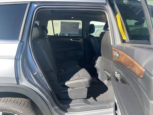 New 2026 Volkswagen Atlas SE image 14