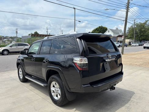 Used 2018 Toyota 4Runner SR5 Premium AWD/4WD image 4