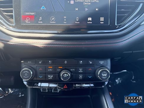 Used 2024 Dodge Durango GT image 24