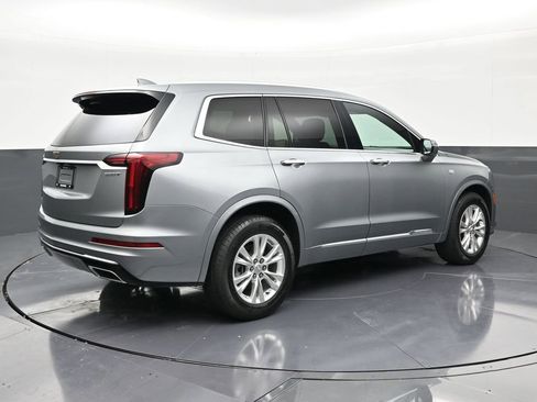 Certified 2023 Cadillac XT6 Luxury FWD image 5