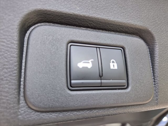 Used 2023 Nissan Rogue Platinum w/ Platinum Premium Package FWD image 19