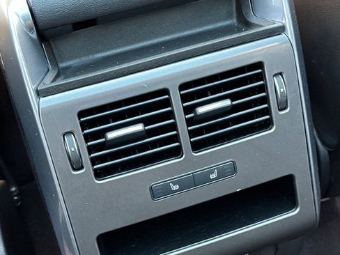 Used 2018 Land Rover Range Rover Sport SE image 15