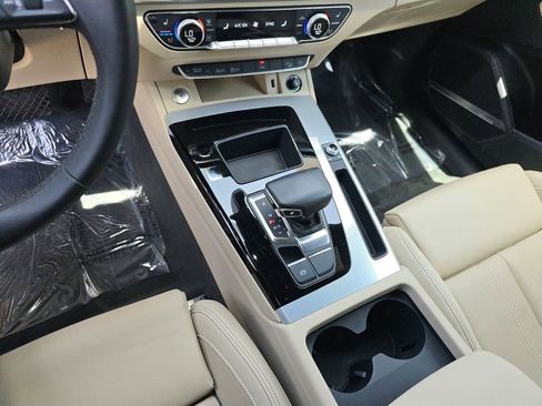Used 2023 Audi Q5 2.0T Premium Plus w/ Premium Plus Package AWD/4WD image 31