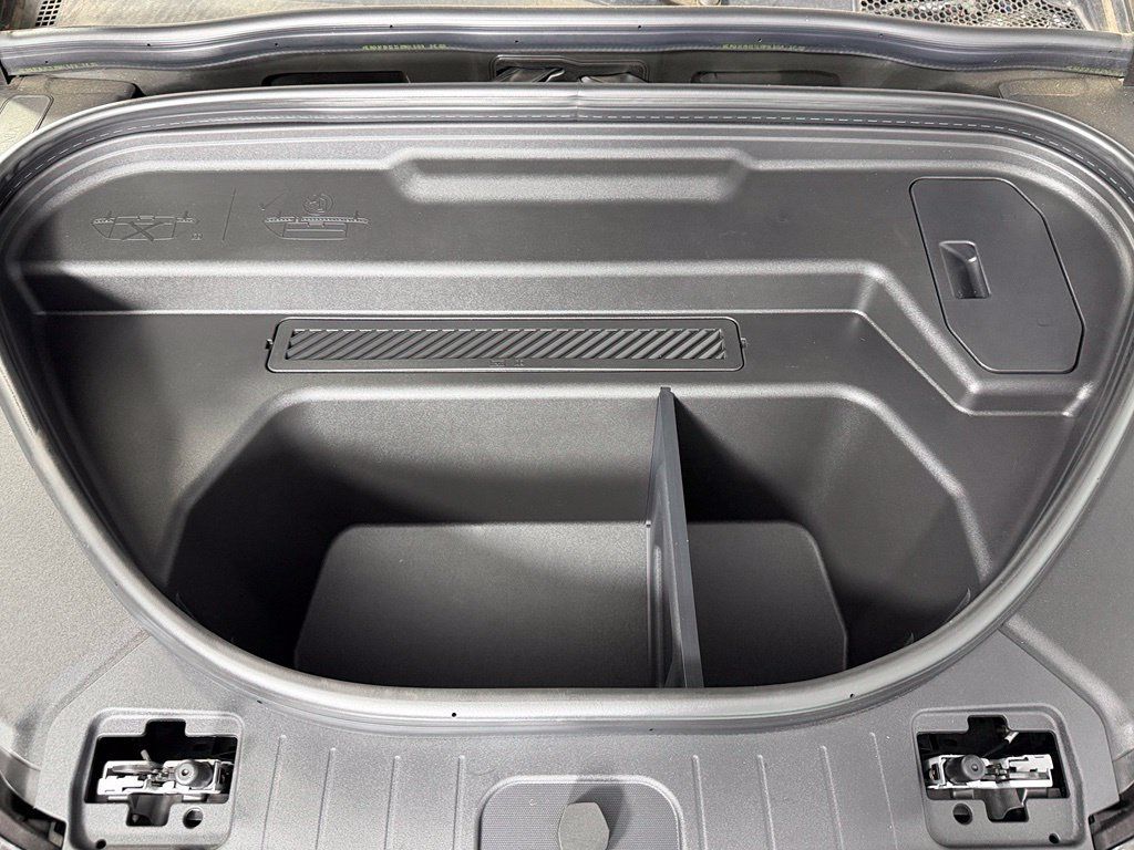Used 2025 Audi Q6 e-tron Premium Plus w/ Premium Plus AWD/4WD image 36