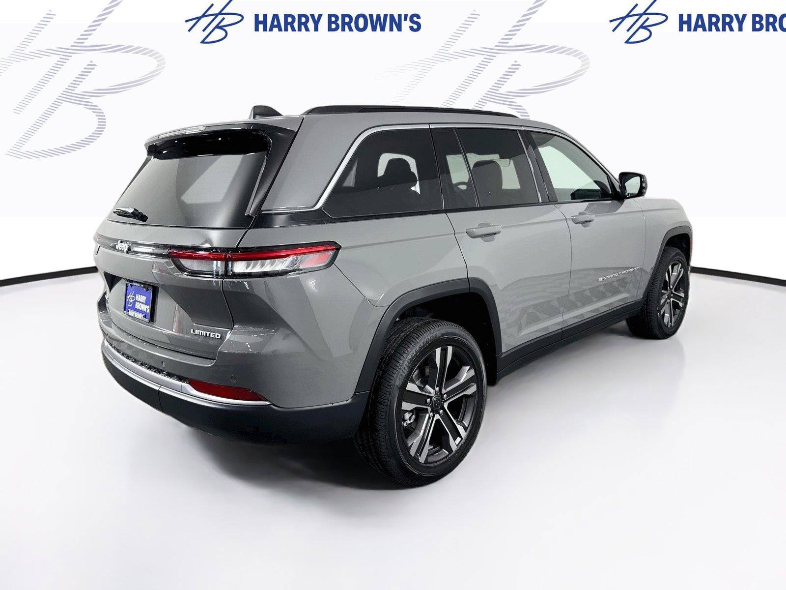 New 2027 Jeep Grand Cherokee Limited w/ Trailer Tow Package AWD/4WD image 30