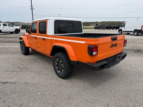 New 2026 Jeep Gladiator Sport AWD/4WD image 18