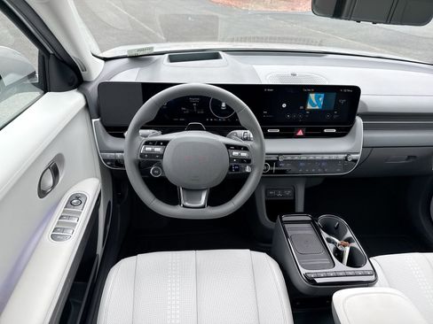 New 2026 Hyundai Ioniq 5 Limited image 16